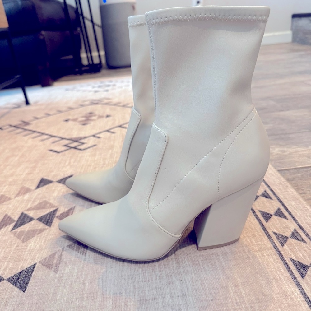 Dolce Vita Nello Ivory Heel Booties
